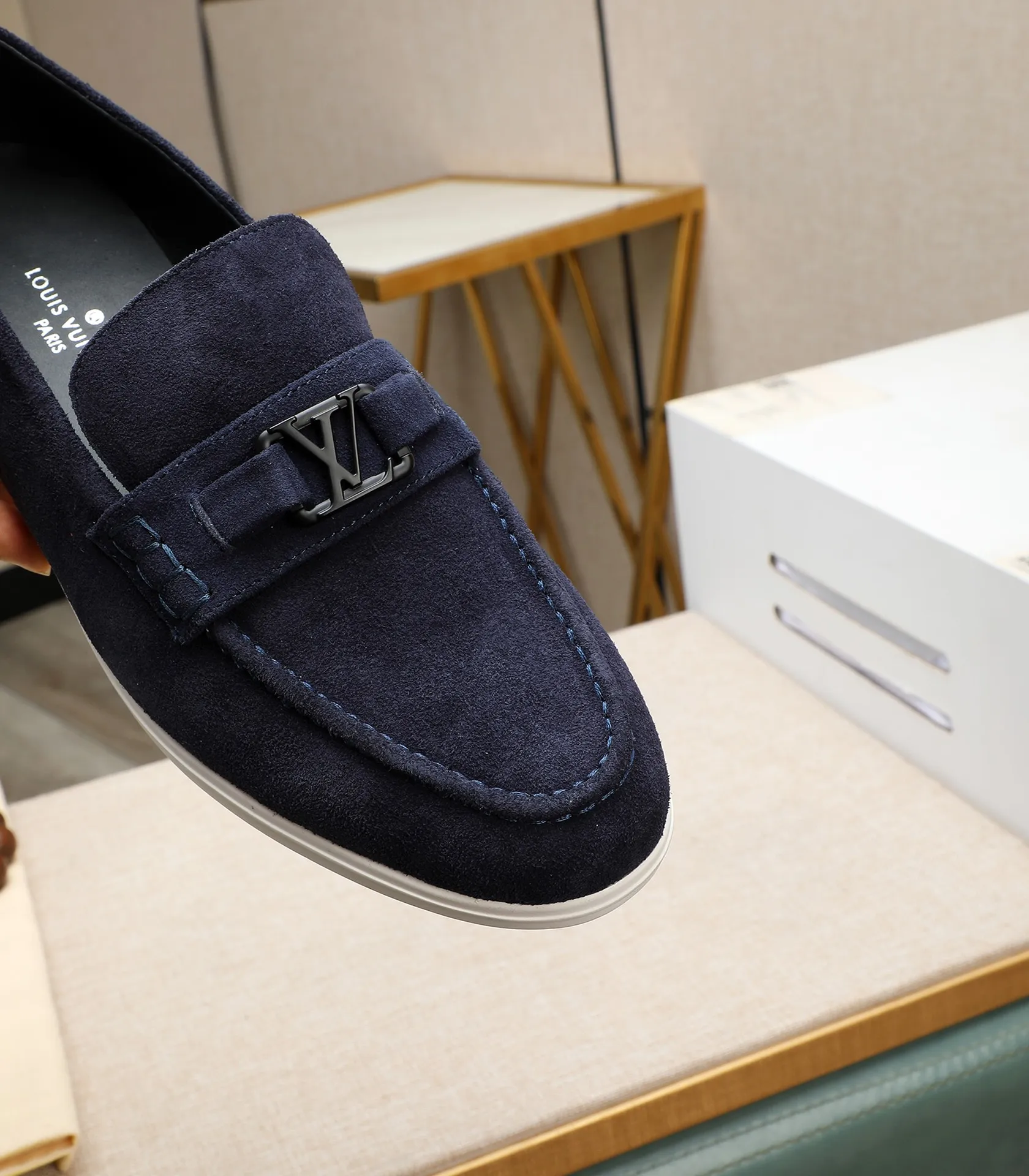 Men's shoes 💰520 📛📛【LOUIS VUITTON】Louis Vuitton 2024 official website synchronized new products 👟Milan fashion catwalk style 🇰🇾🇰🇾LV family logo, celebrity style, a must-have for fashionistas ⚠️First-layer calfskin ➕Genuine leather lining ➕Official website original version special outsole 👞Number 38-44